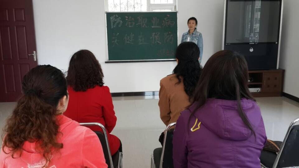 走进社区
