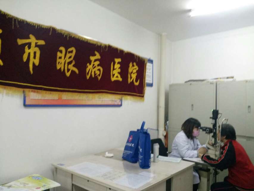 爱尔眼病医院为社区居民义诊